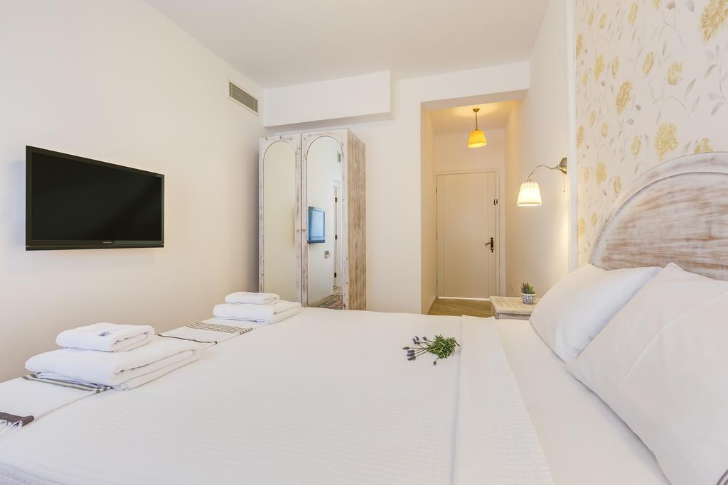 Ev Bharat Butique Hotel, Алачати Экстерьер фото